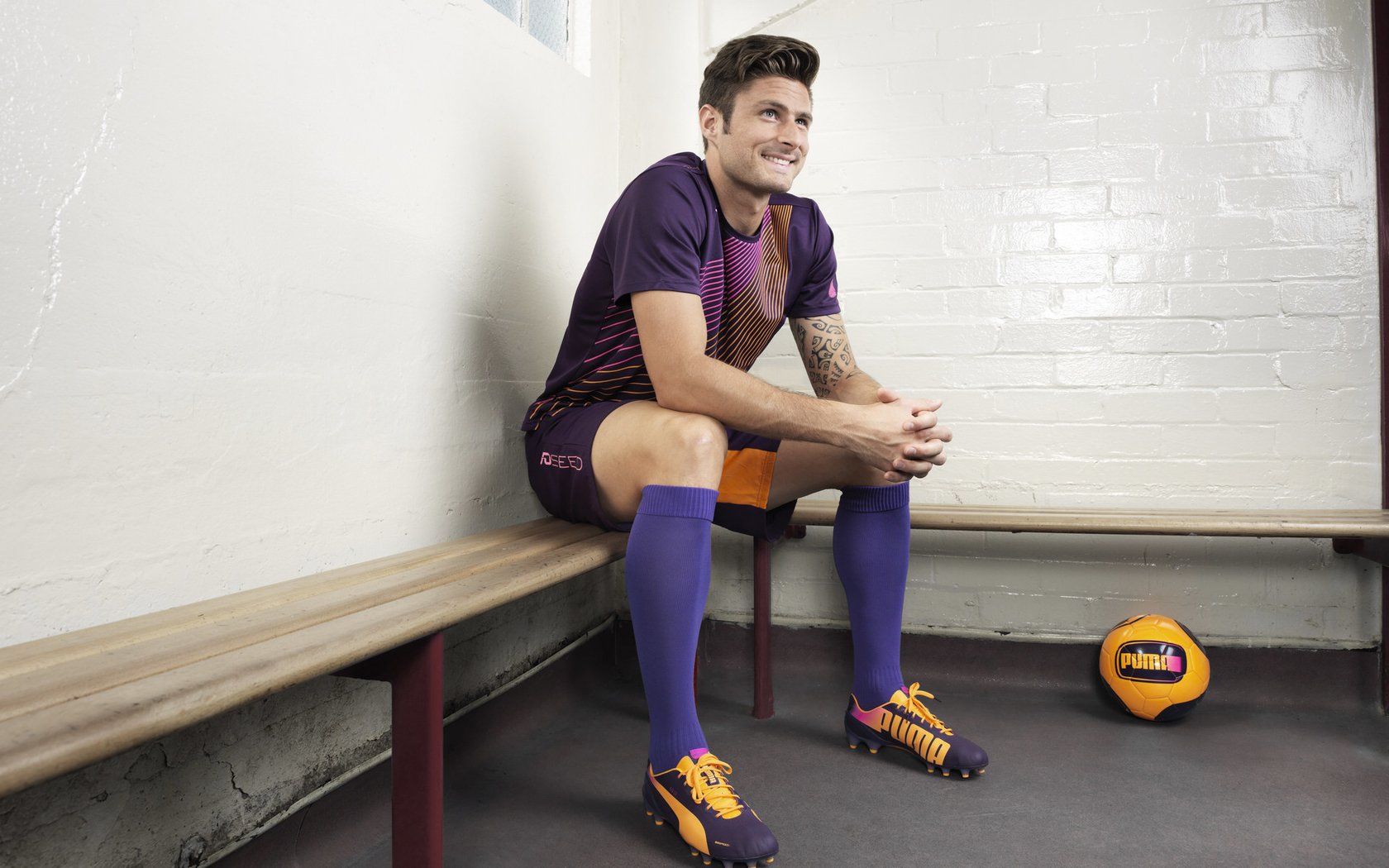 国足场上沟通频率与协作效率分析,中国足球交流