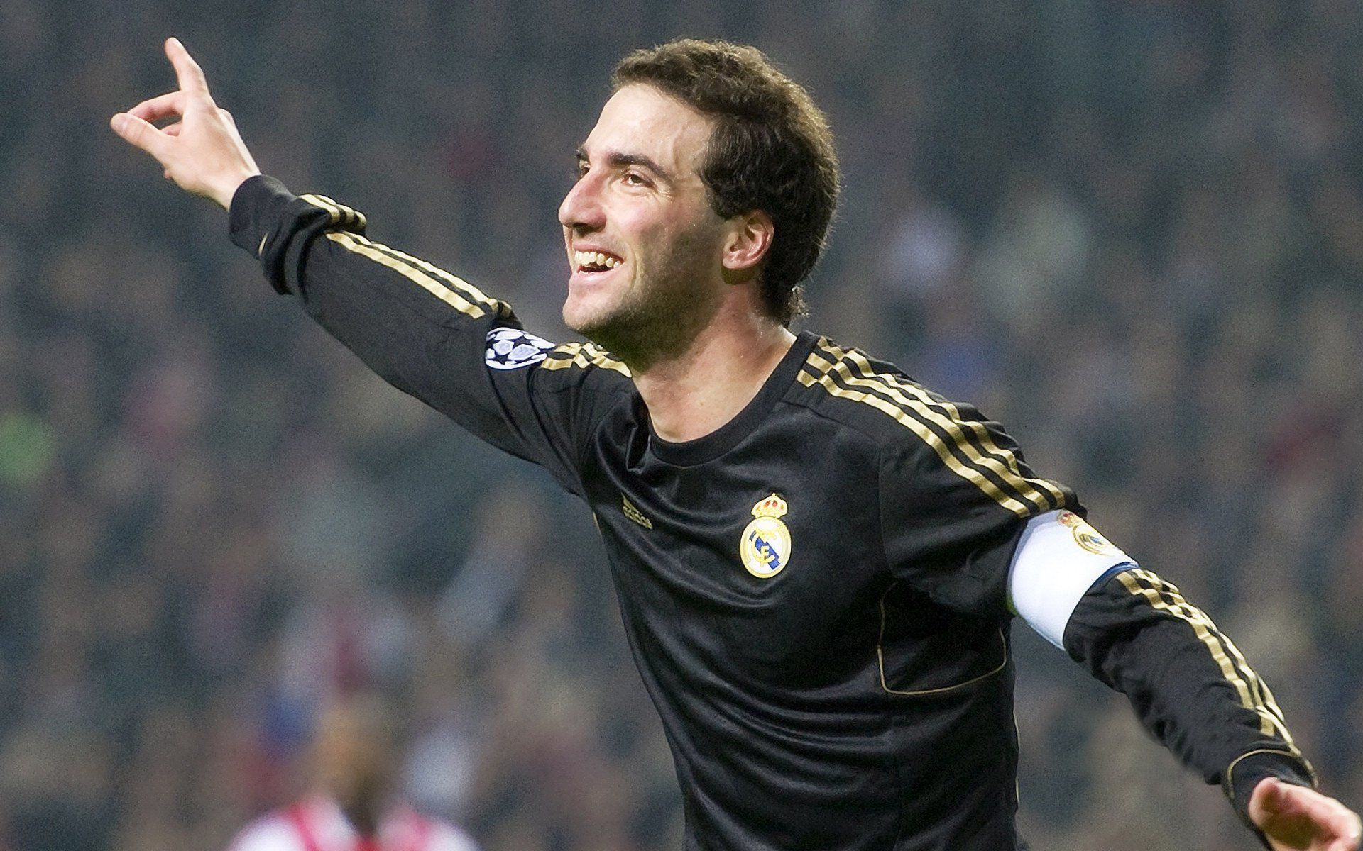 世界杯预选赛冷门盘点：多支传统强队客场失足